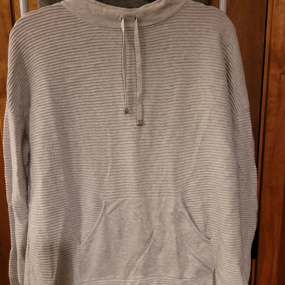 Isaac Mizrahi Gray Turtleneck Sweater with Ribbed Texture